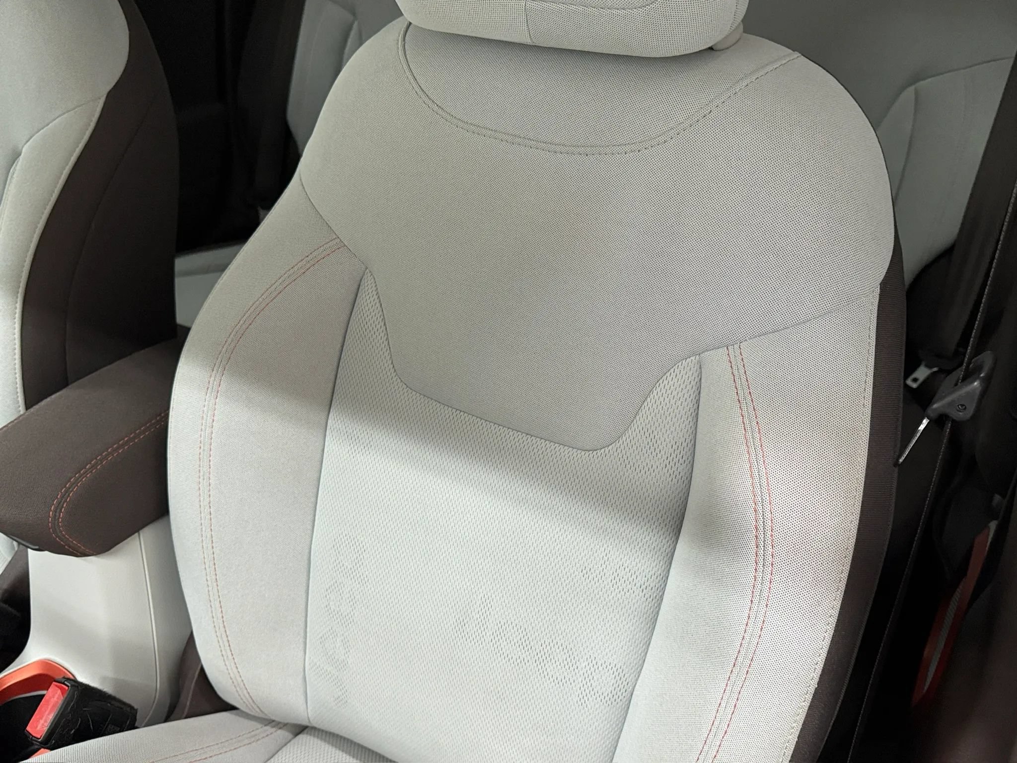 Used 2017 Jeep Renegade Latitude FWD image 80