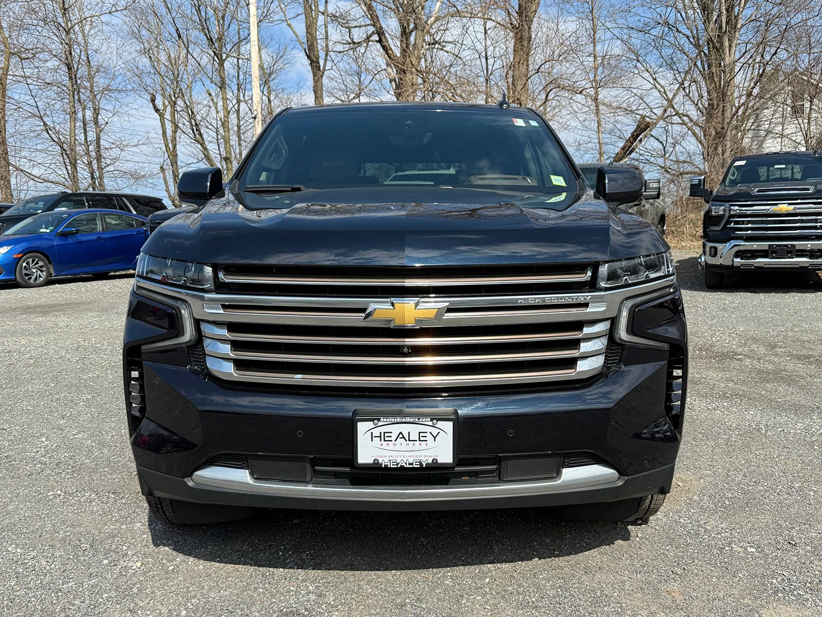 Used 2023 Chevrolet Suburban High Country image 2