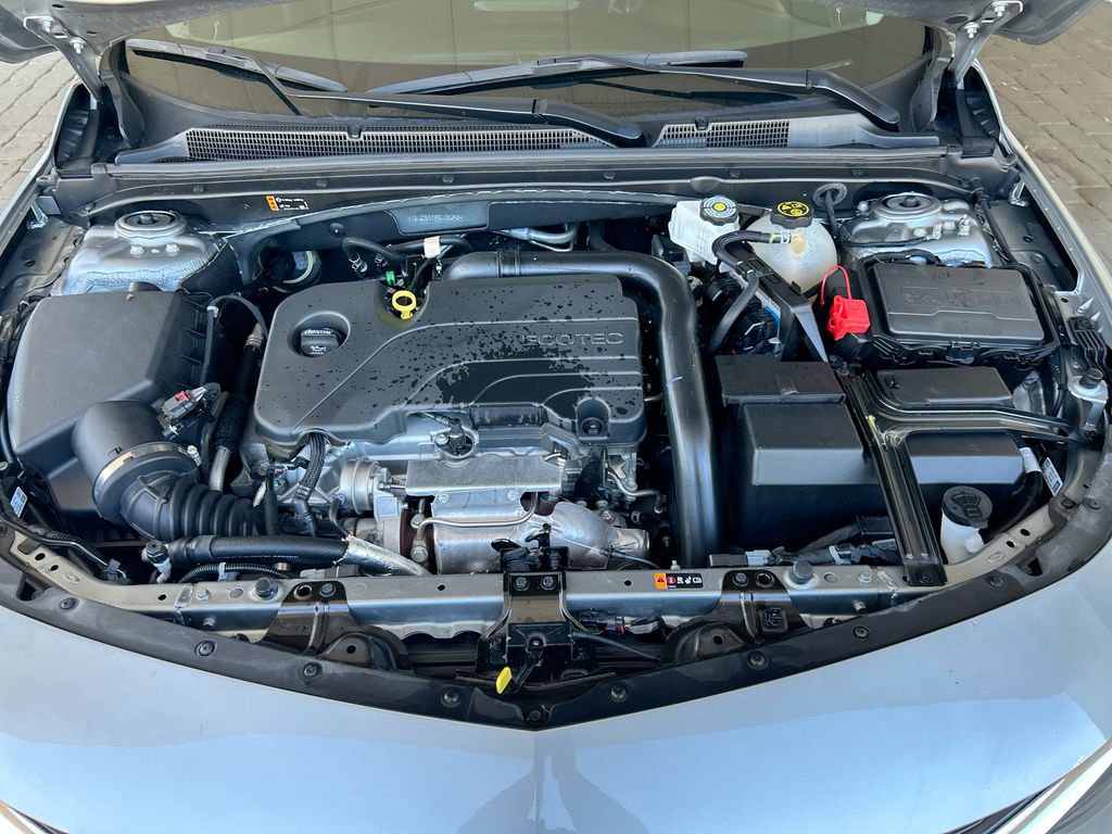 Used 2024 Chevrolet Malibu LT FWD image 42