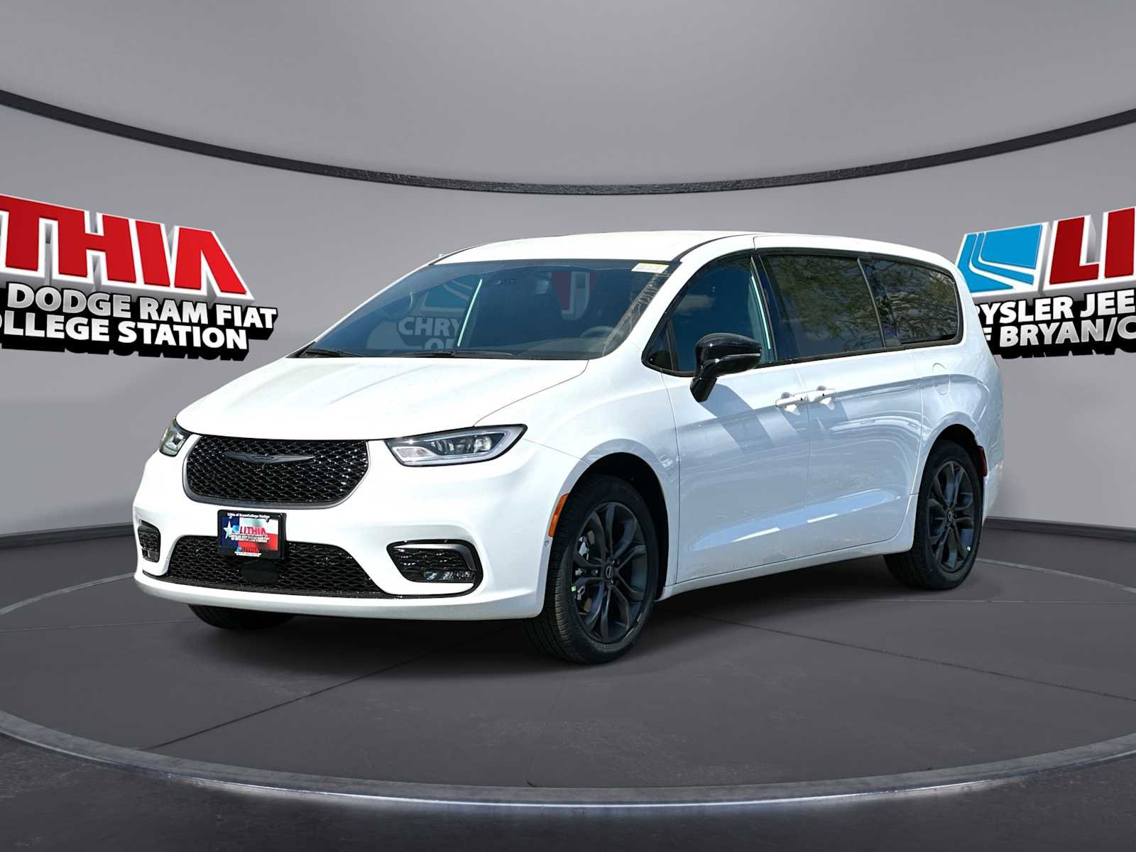 New 2026 Chrysler Pacifica Select