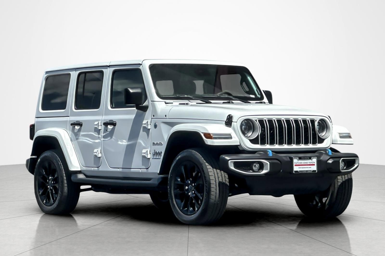 Used 2024 Jeep Wrangler Unlimited Sahara AWD/4WD image 7