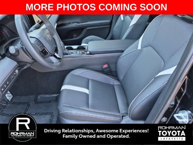 Used 2026 Toyota Camry SE FWD image 11