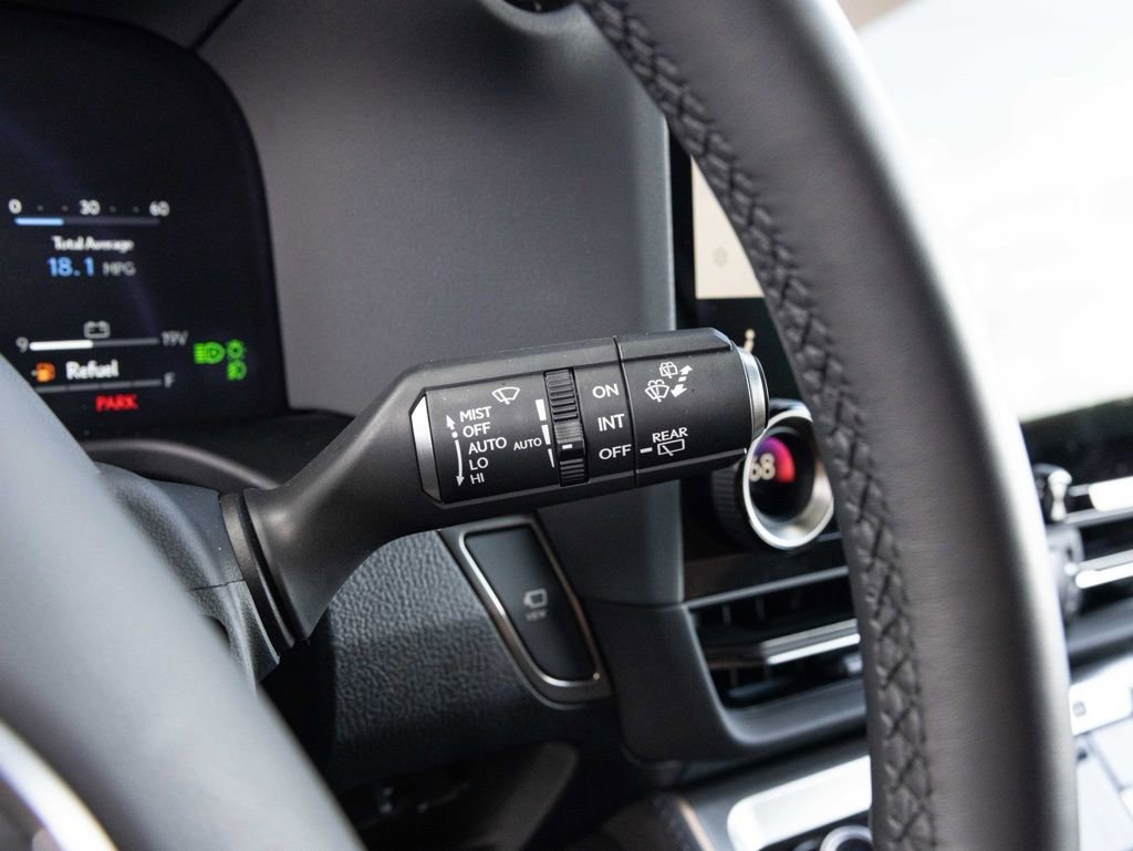 Used 2024 Lexus GX 550 w/ Accessory Package (2T) image 31