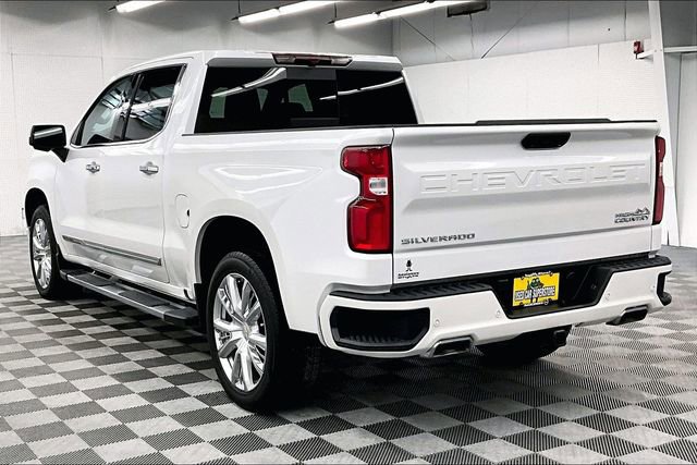 Used 2022 Chevrolet Silverado 1500 High Country w/ High Country Premium Package image 3
