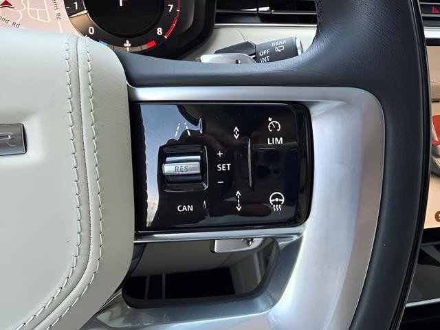 Certified 2025 Land Rover Range Rover Autobiography AWD/4WD image 19