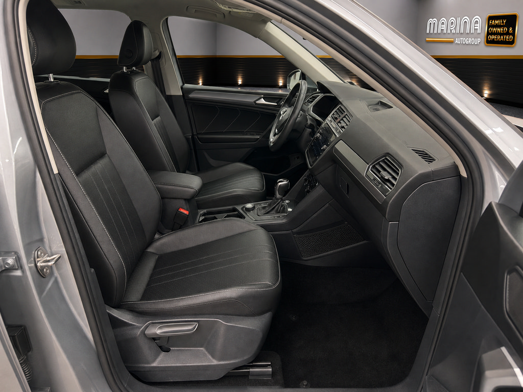 Used 2023 Volkswagen Tiguan SE AWD/4WD image 29