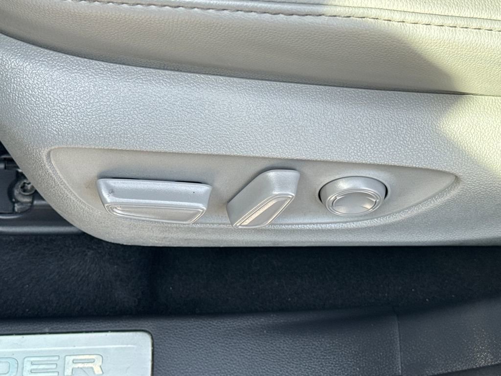 Used 2021 Toyota Highlander Limited AWD/4WD image 49