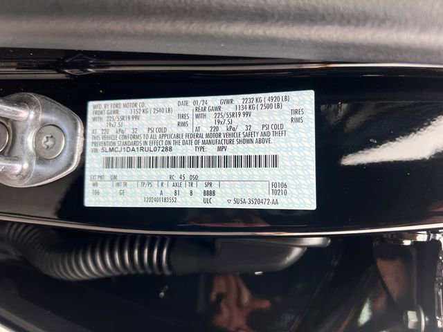 Certified 2024 Lincoln Corsair AWD w/ Equipment Group 101A image 35
