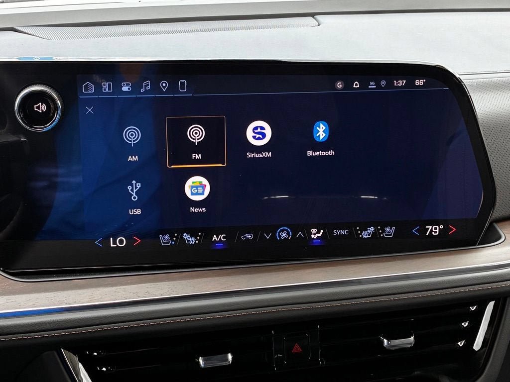 New 2026 Chevrolet Suburban High Country AWD/4WD image 19
