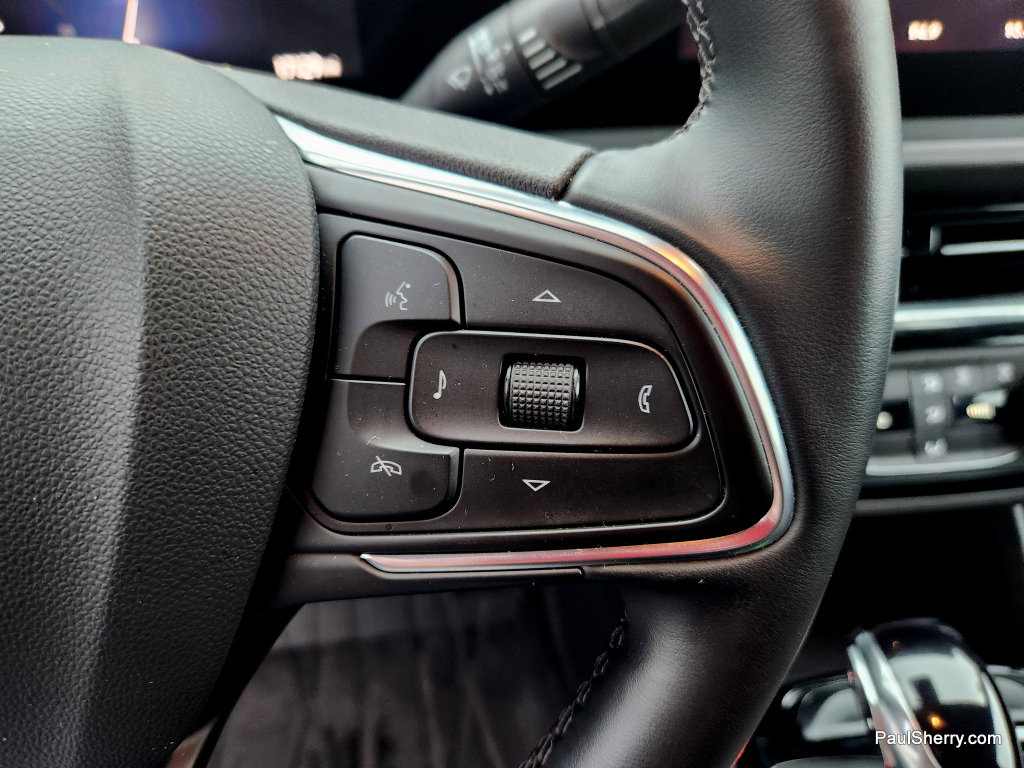 Used 2025 Buick Envista Sport Touring FWD image 19