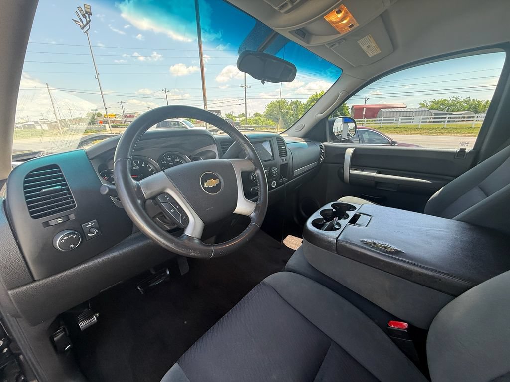 Used 2009 Chevrolet Silverado 1500 LT w/ Power Pack Plus AWD/4WD image 14