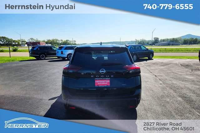 Used 2024 Nissan Rogue S AWD/4WD image 18