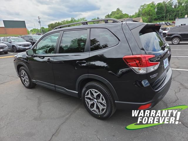 Used 2024 Subaru Forester Premium AWD/4WD image 5