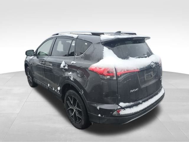 Used 2017 Toyota RAV4 SE image 4