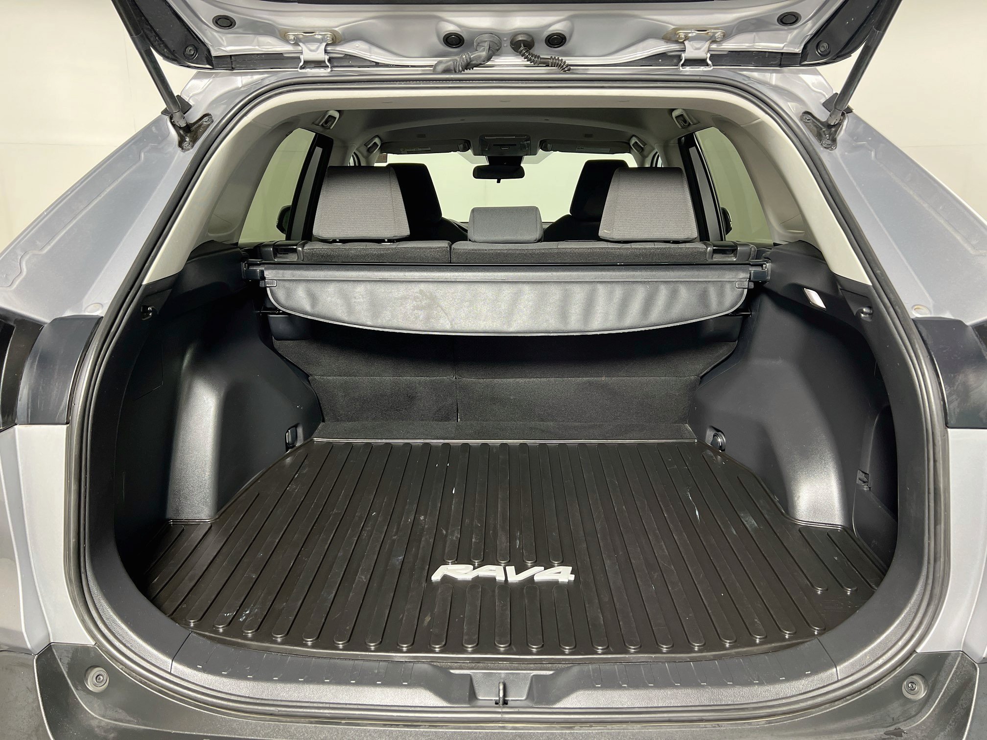 Certified 2024 Toyota RAV4 XLE FWD image 21