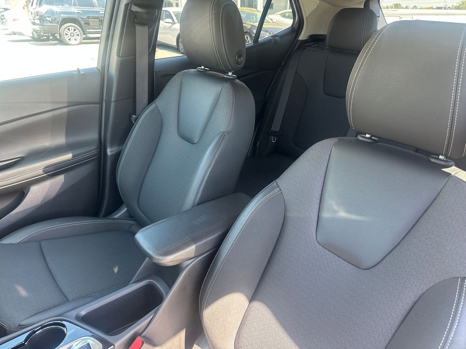 Used 2025 Buick Encore GX Preferred image 35