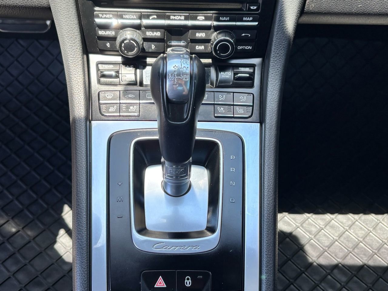 Used 2014 Porsche 911 Carrera 4S AWD/4WD image 24