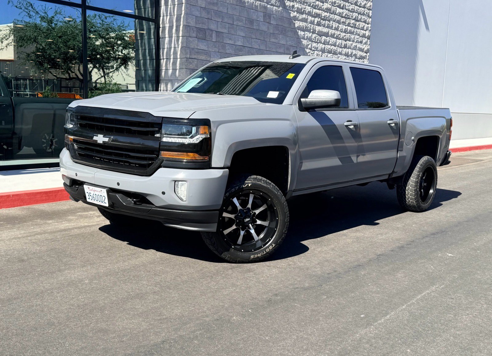 Used 2017 Chevrolet Silverado 1500 LT w/ All Star Edition AWD/4WD image 2