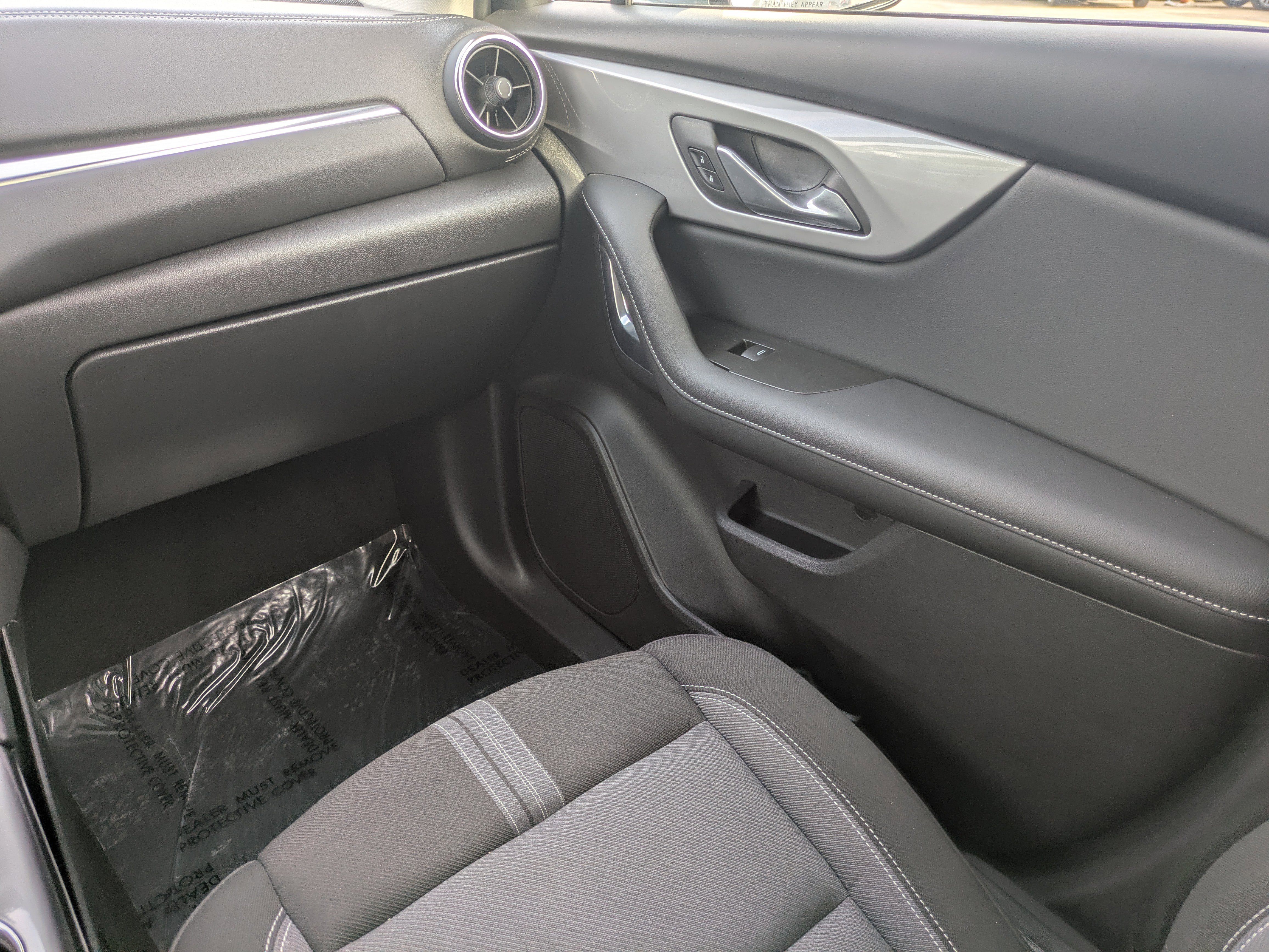 Used 2025 Chevrolet Blazer LT image 10