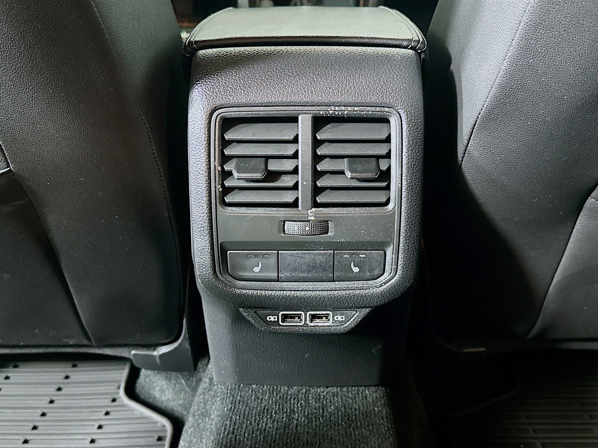 Used 2020 Volkswagen Passat 2.0T SEL image 28