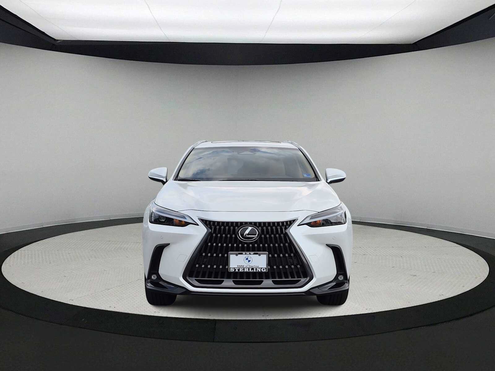 Used 2024 Lexus NX 350h AWD image 3
