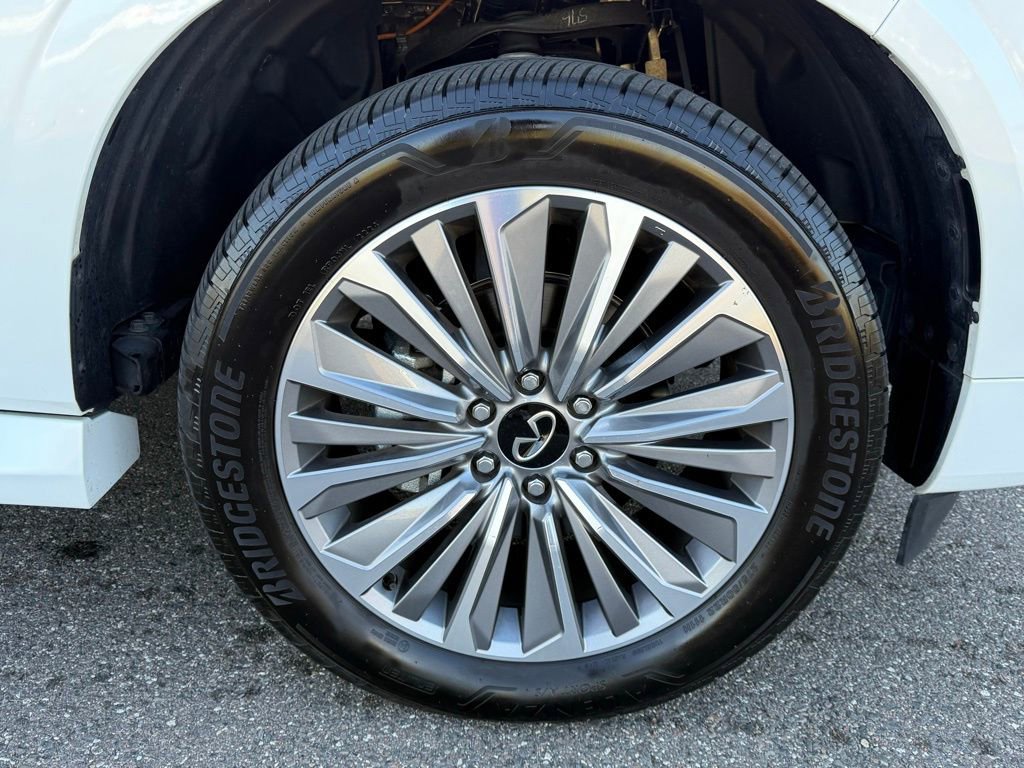 Used 2025 INFINITI QX80 Luxe image 40