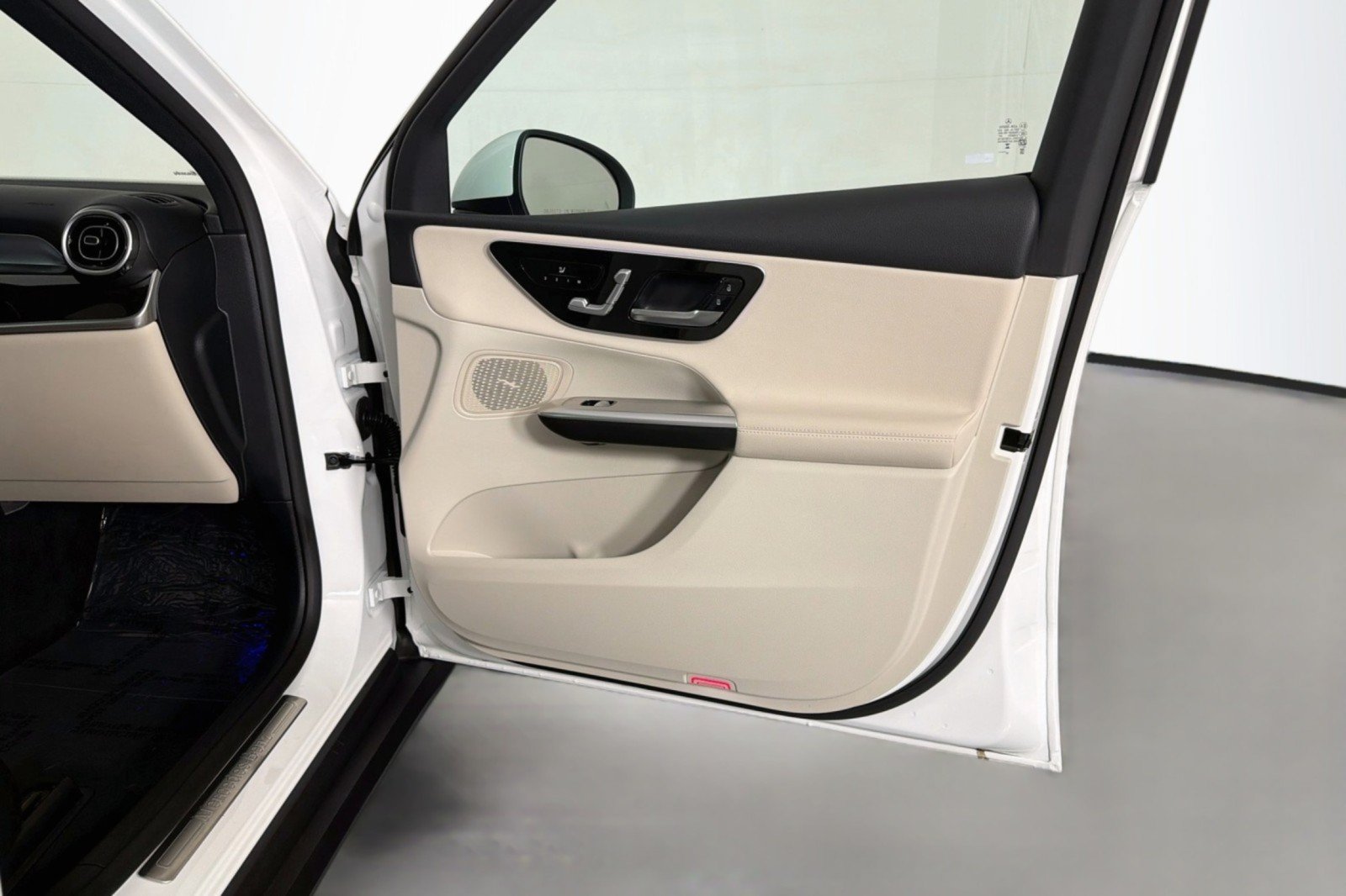 Certified 2026 Mercedes-Benz GLC 300 4MATIC image 26