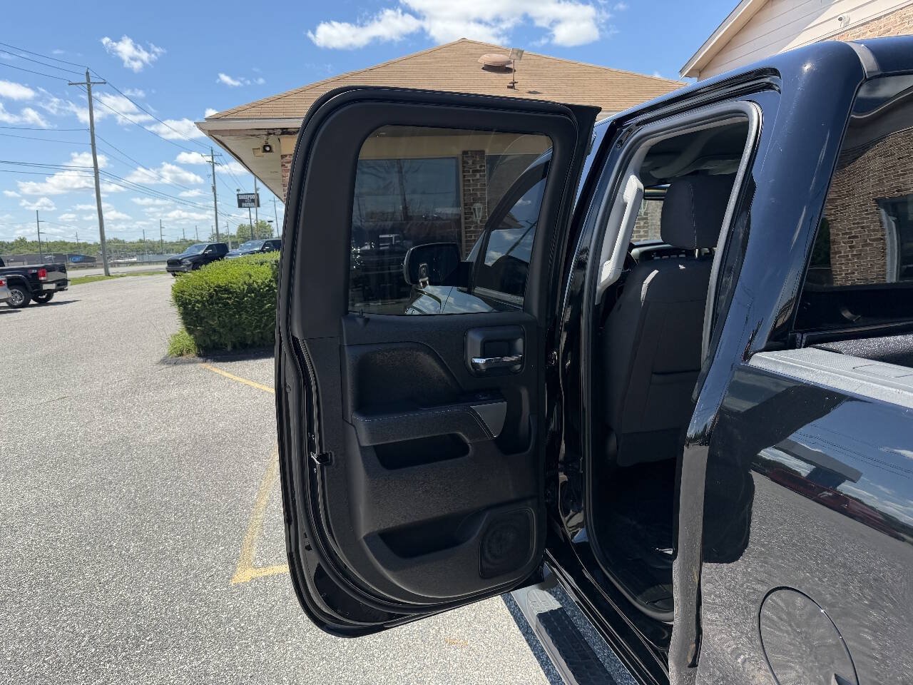 Used 2018 Chevrolet Silverado 1500 LT AWD/4WD image 15