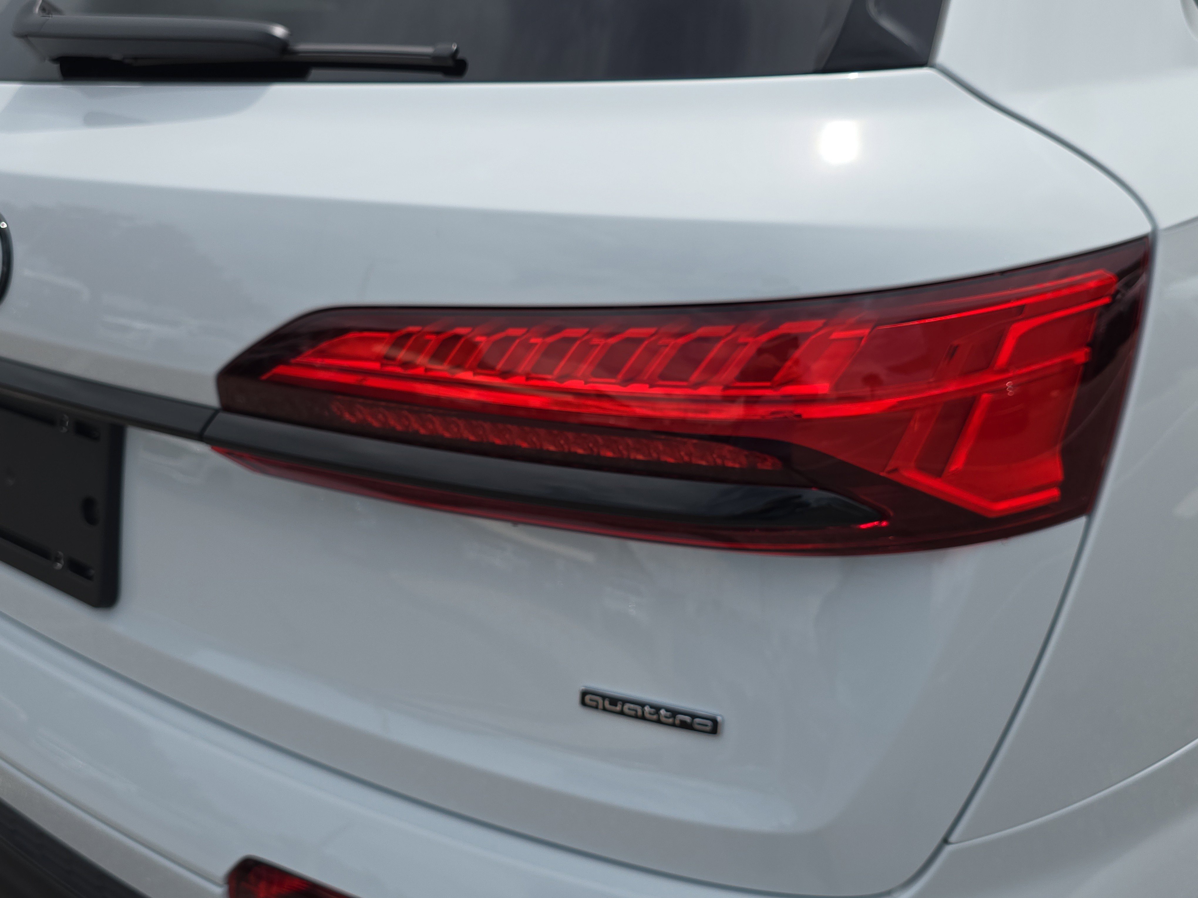 New 2025 Audi Q7 3.0T Prestige image 7