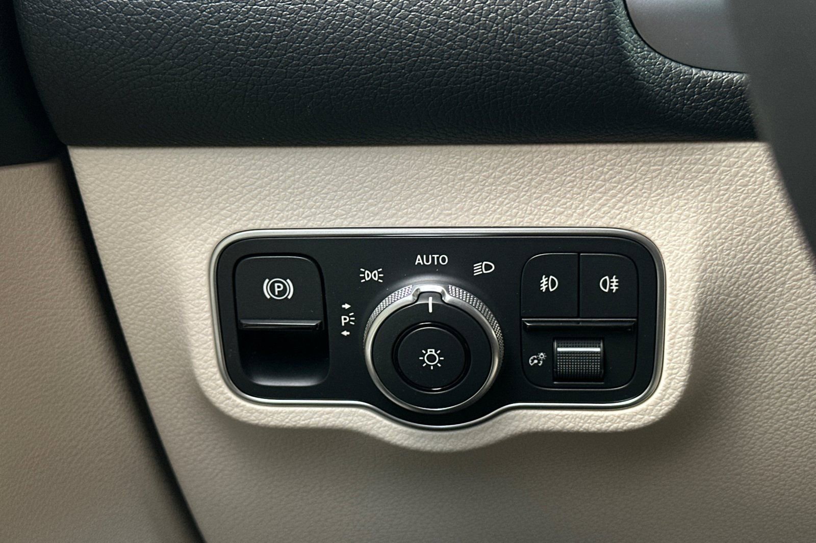 New 2026 Mercedes-Benz GLB 250 GLB 250 image 27