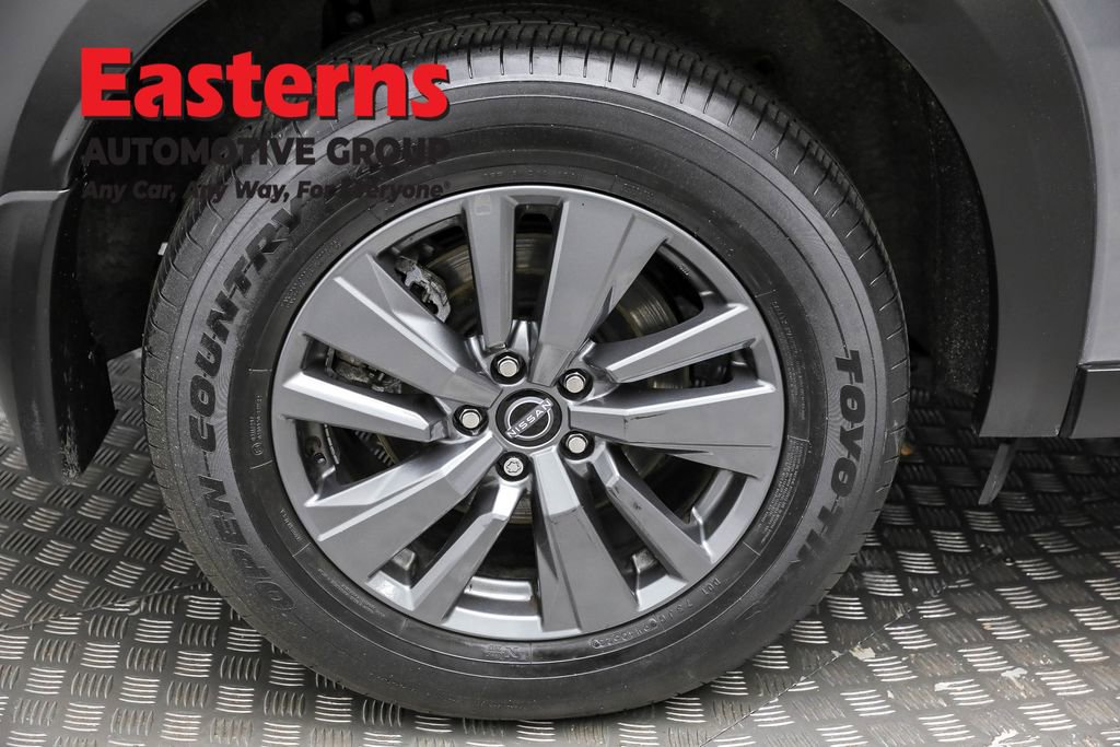 Used 2024 Nissan Pathfinder S image 27