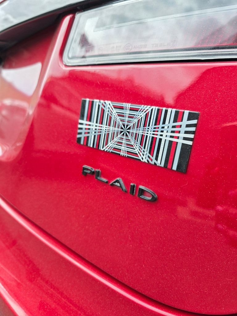 Used 2021 Tesla Model S Plaid image 7