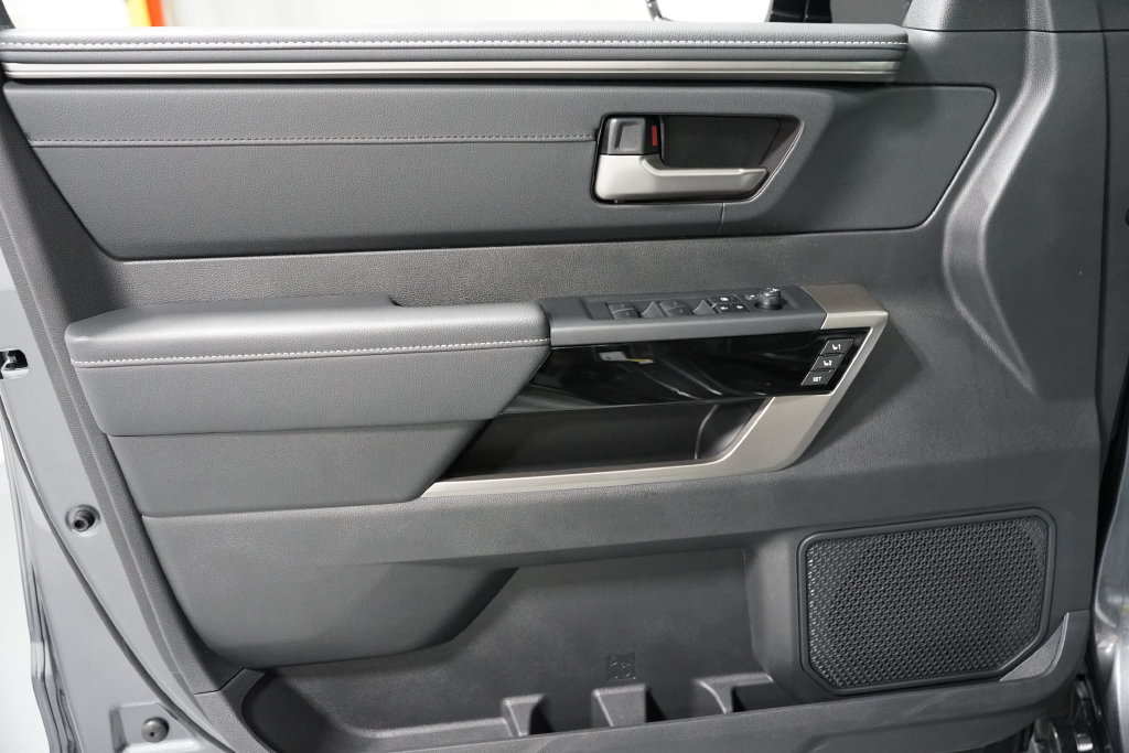 New 2026 Toyota Tundra Limited AWD/4WD image 32