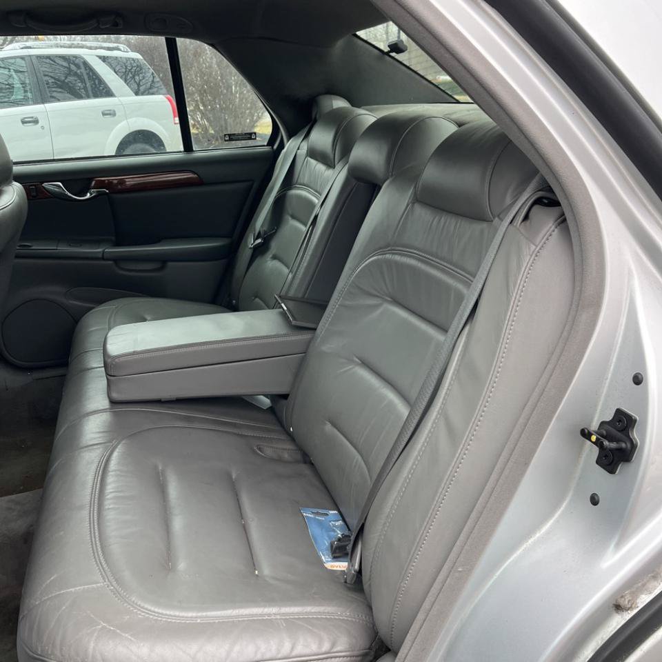 Used 2002 Cadillac De Ville FWD image 17
