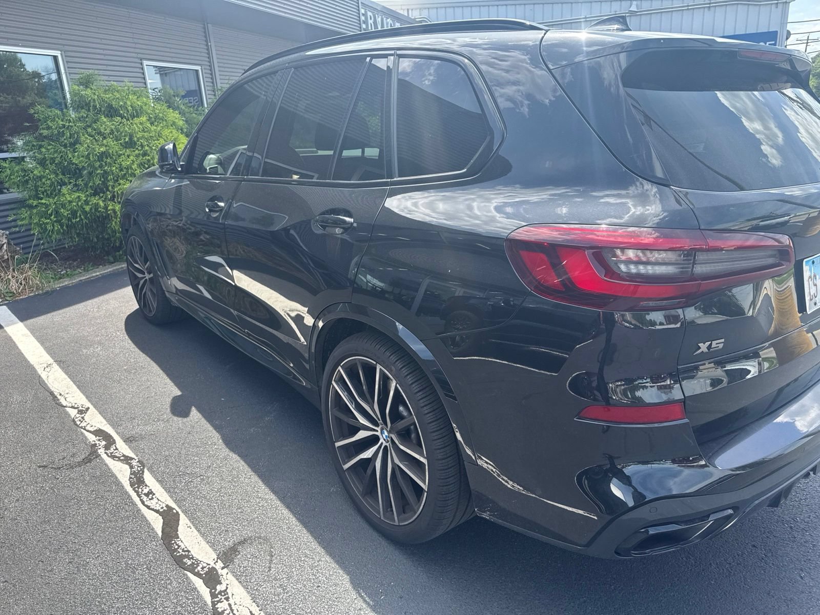Used 2021 BMW X5 M50i w/ Executive Package AWD/4WD image 5