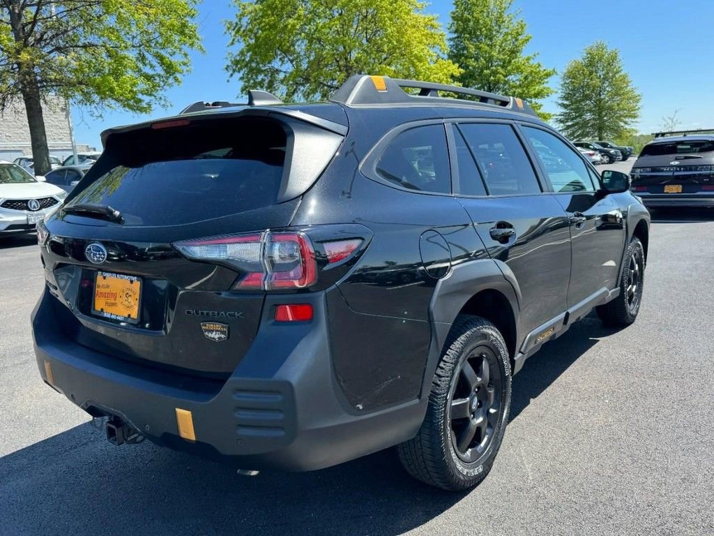 Used 2025 Subaru Outback Wilderness AWD/4WD image 3