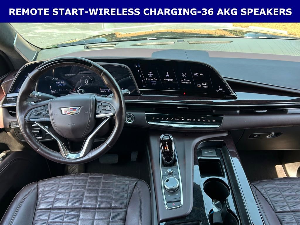 Used 2023 Cadillac Escalade ESV Sport Platinum w/ LPO, ONYX Package image 17