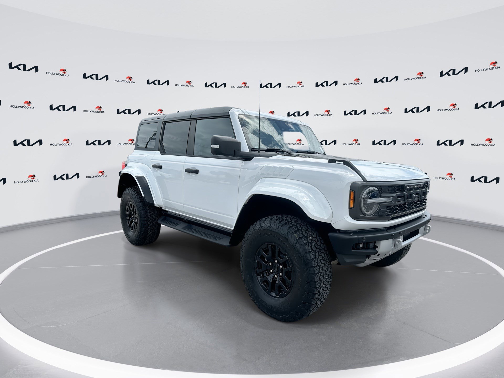 Used 2024 Ford Bronco Raptor image 2