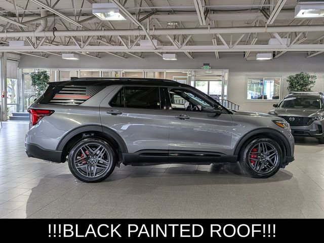 Used 2025 Ford Explorer ST AWD/4WD image 9