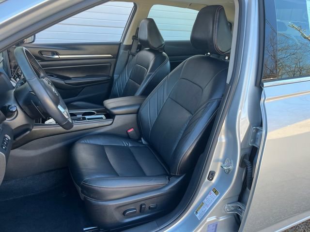 Used 2024 Nissan Altima 2.5 SR w/ SR Premium Package image 23