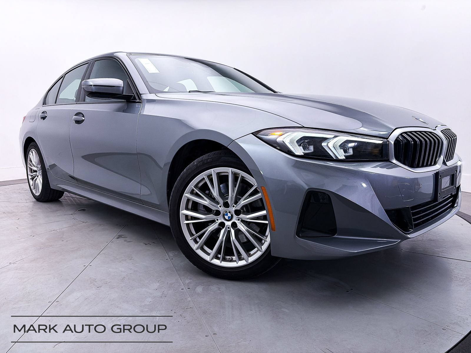 Used 2023 BMW 330i Sedan RWD image 1