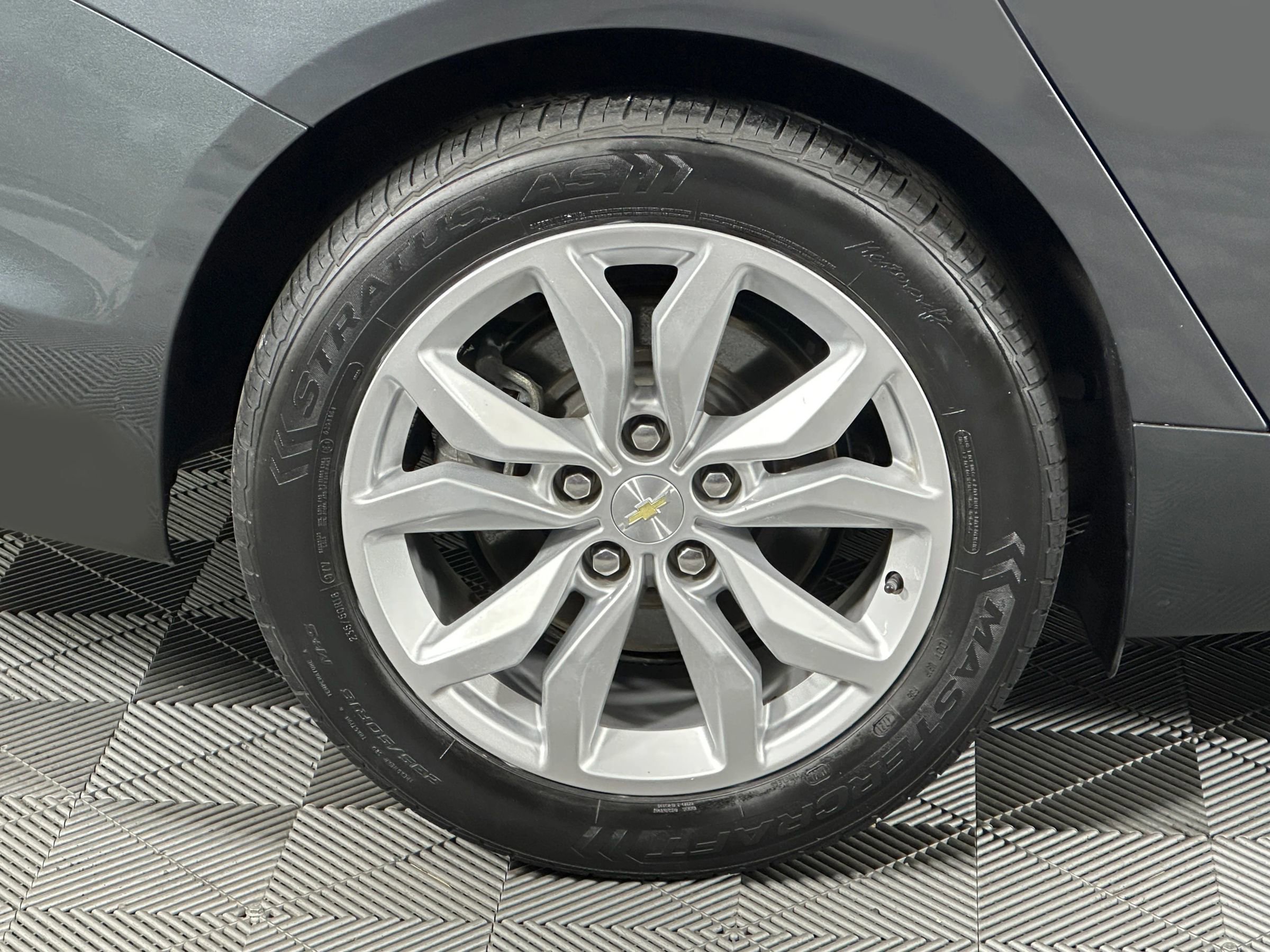 Used 2019 Chevrolet Impala LT w/ LT Convenience Package image 15