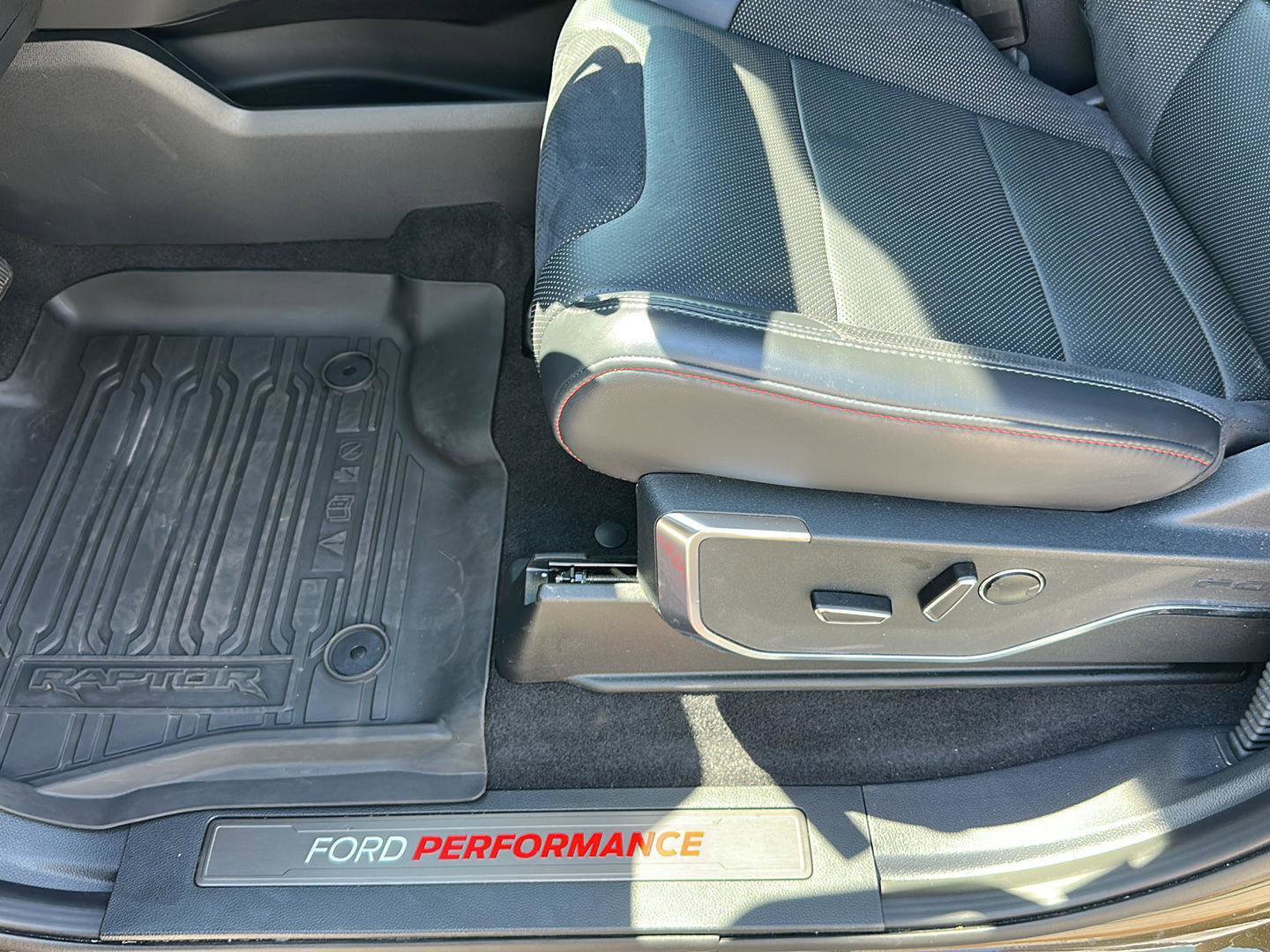 Certified 2025 Ford F150 Raptor AWD/4WD image 12
