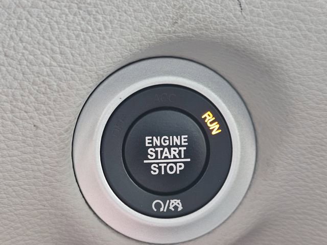 Used 2020 Chrysler Pacifica Limited image 22