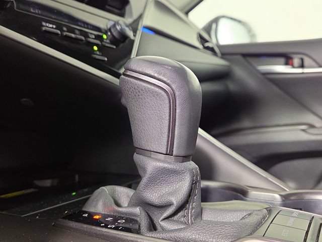 Used 2024 Toyota Camry XSE FWD image 18