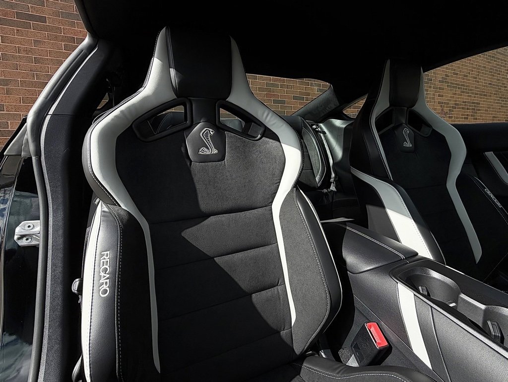 Used 2021 Ford Mustang Shelby GT500 w/ Technology Package image 28