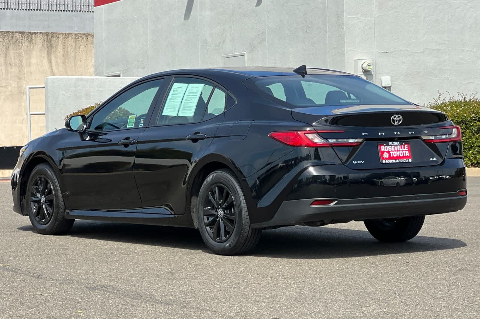 Used 2025 Toyota Camry LE FWD image 7
