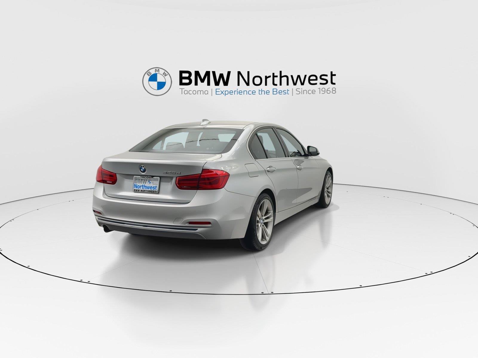 Used 2018 BMW 328d Sedan RWD image 3