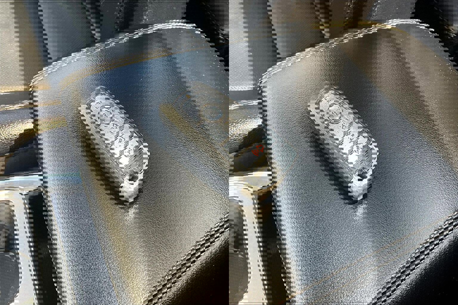 Used 2021 Ford Explorer Limited w/ Equipment Group 301A image 14