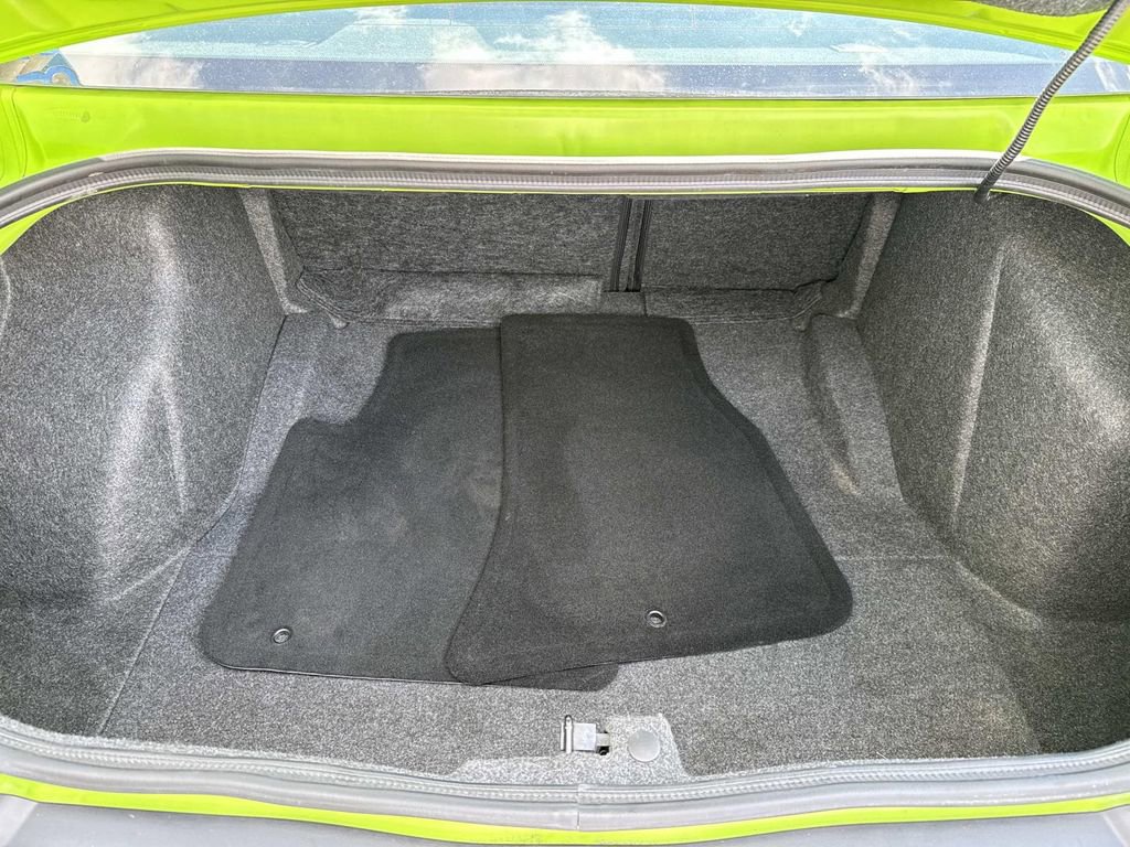 Used 2023 Dodge Challenger SXT w/ Blacktop Package image 9